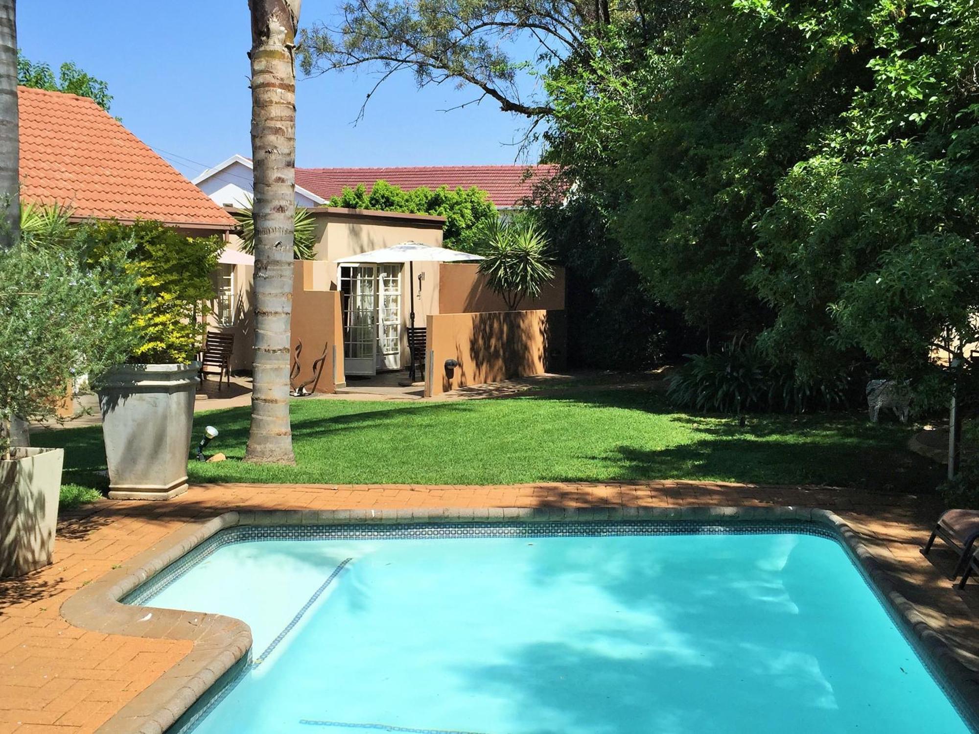 Khayamanzi Guest house